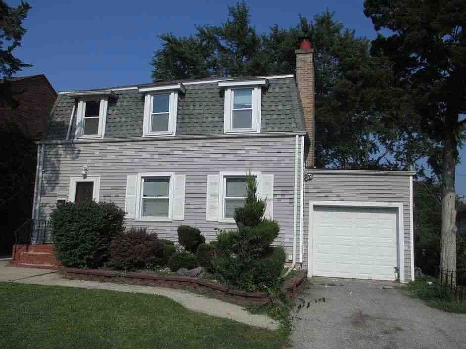 1st image of 17121 Longfellow Ave