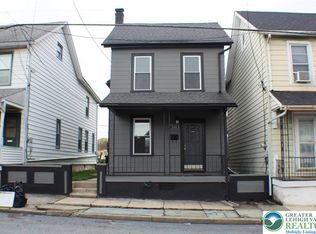 115 Howertown Rd, Catasauqua, PA 18032
