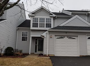 17 Vandeventer Ct, Sayreville, NJ