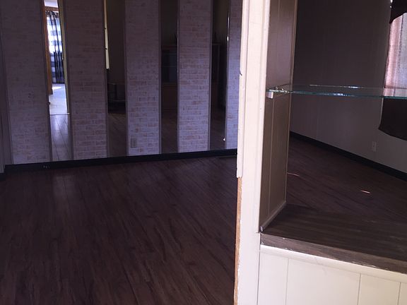 4th image of 571 E Hooper Ave #23-1