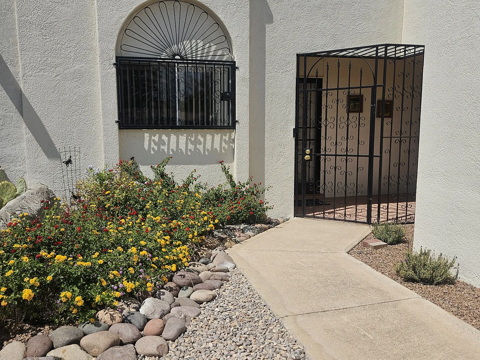 2 bed, 1358 sqft, $1,650 — Photo 2
