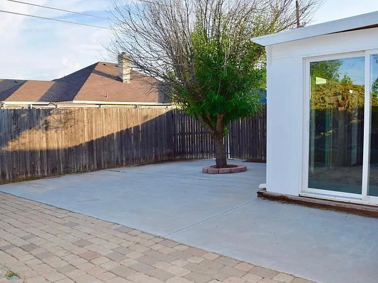 2905 Bluebird Ln — Photo 29