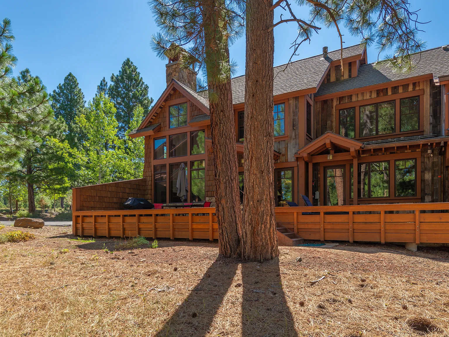 3 bed, 2016 sqft, $8,000 — Photo 4