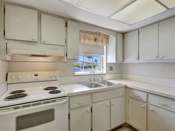 2966 Ashley Dr Drive E #I, West Palm Beach, FL 33415