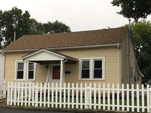 928 Jefferson St Photo 1