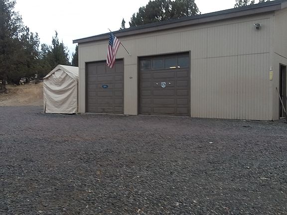 4th image of 2303 SE Morningside Dr