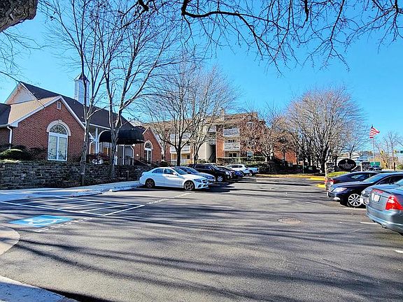 5th image of 1504 Lincoln Way APT 118