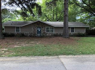 28 Woodlawn Dr, Conway, AR 72034