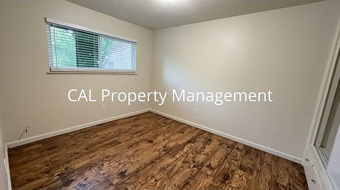 2 bed, 1.0 bath, 774 sqft, $1,395 — Photo 3
