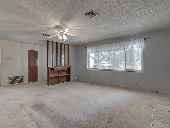 5th image of 2086 Westwood Ave