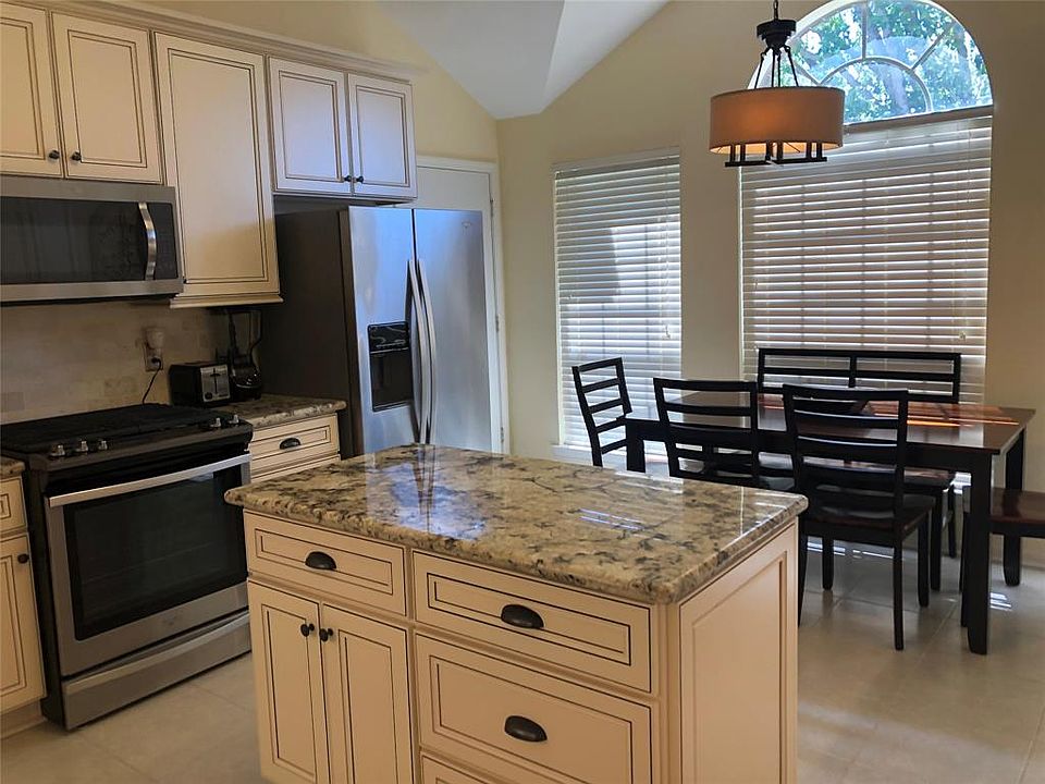 1st image of 2403 Trotter Dr