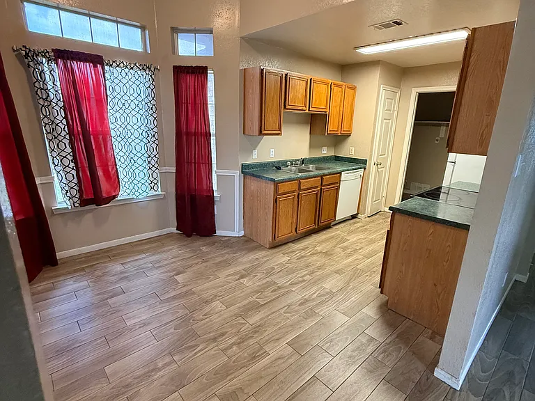 3406 Trey Ln — Photo 4