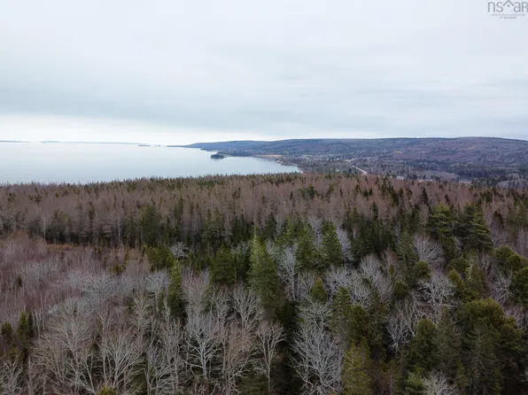 Bay Hwy, Dundee, NS B0E 3K0