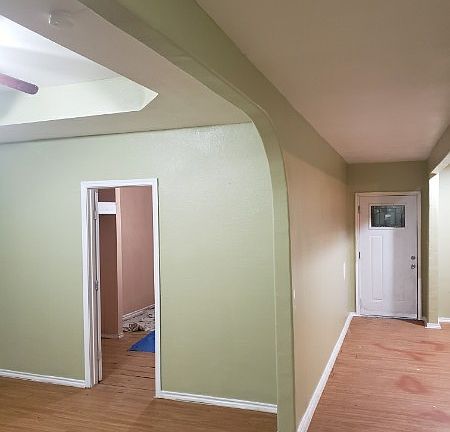 4th image of 3913 Carmen St