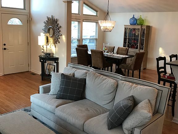 4th image of 1319 Bass Ave