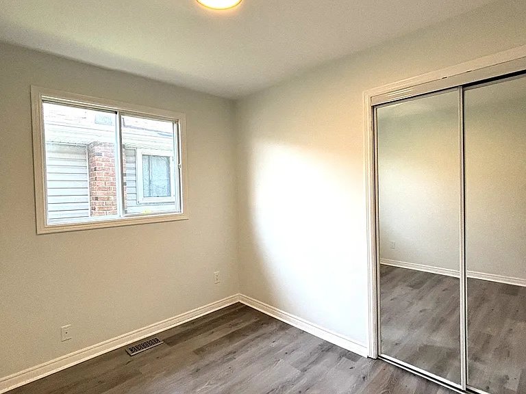 54 Bogart St — Photo 11