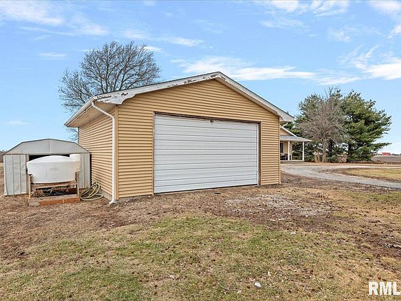 3rd image of 5938 Snell Rd