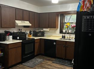 910 N Oak St, Madison, WI 53704