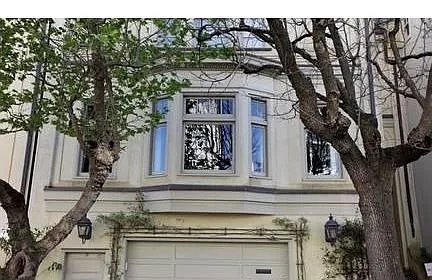 2430 Scott St photo 1