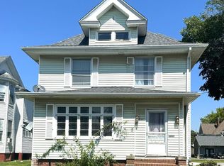 310 W 3rd Ave, Monmouth, IL