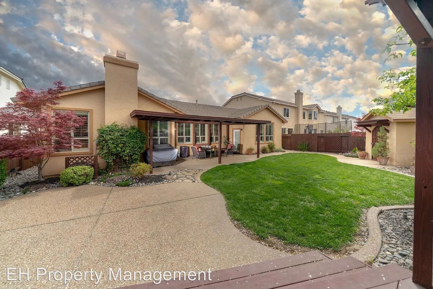 9736 Ellsmere Way photo 1