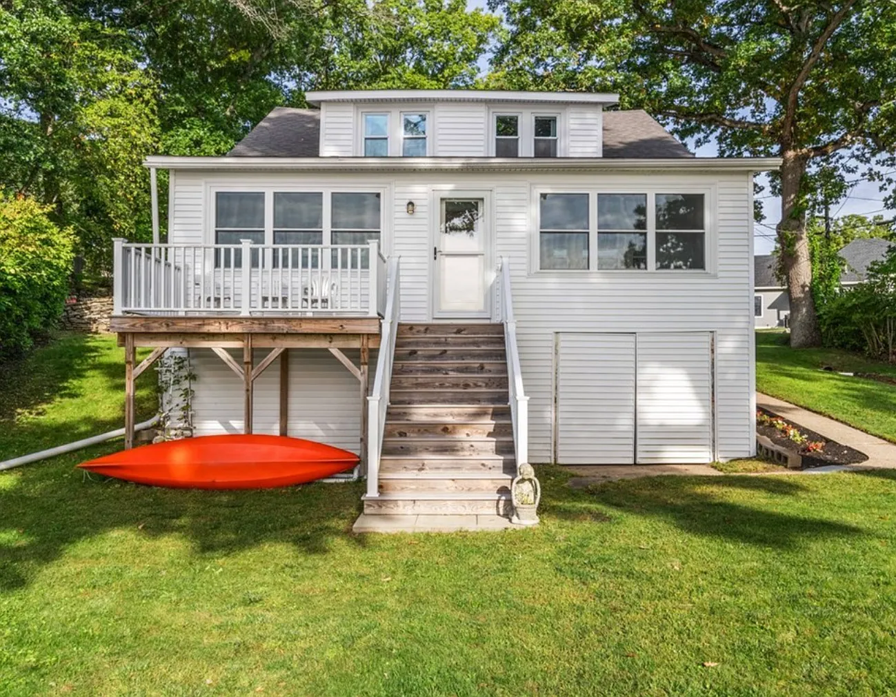 3 bed, 1.5 bath, 1519 sqft, $3,600 — Photo 3