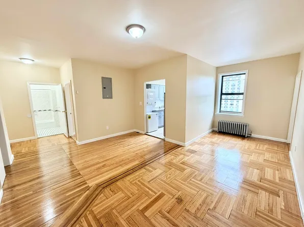 40-04 Bowne Street image 1 of 15