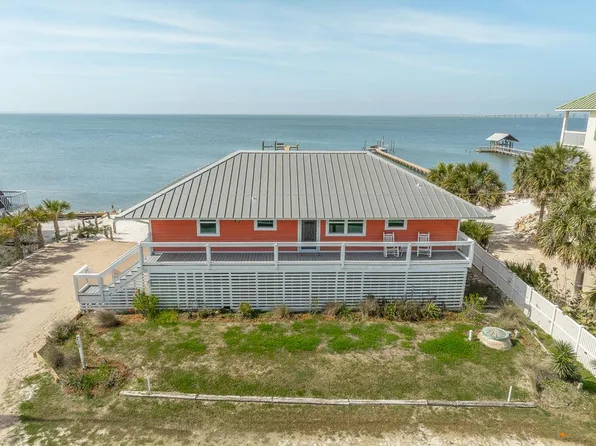 719 Buck St, Eastpoint, FL 32328