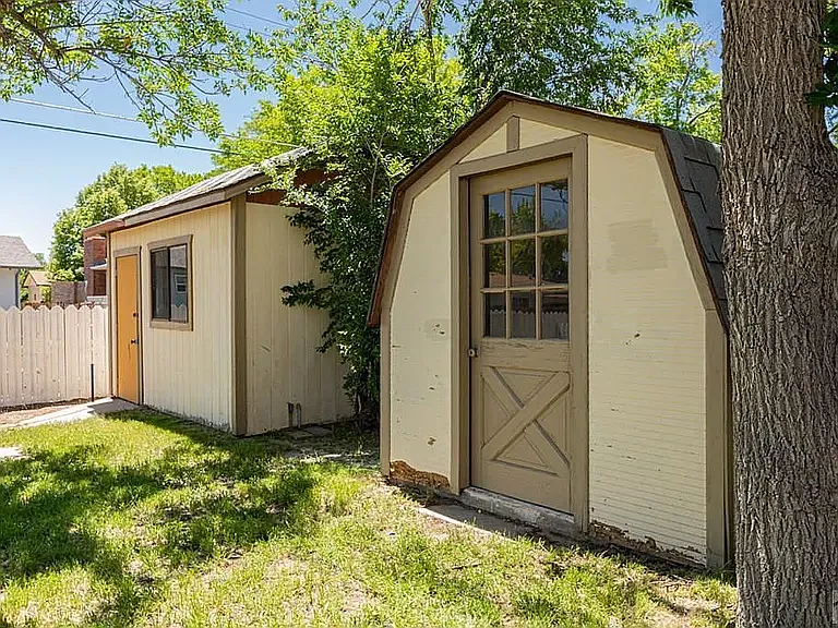 65 University Cir — Photo 14
