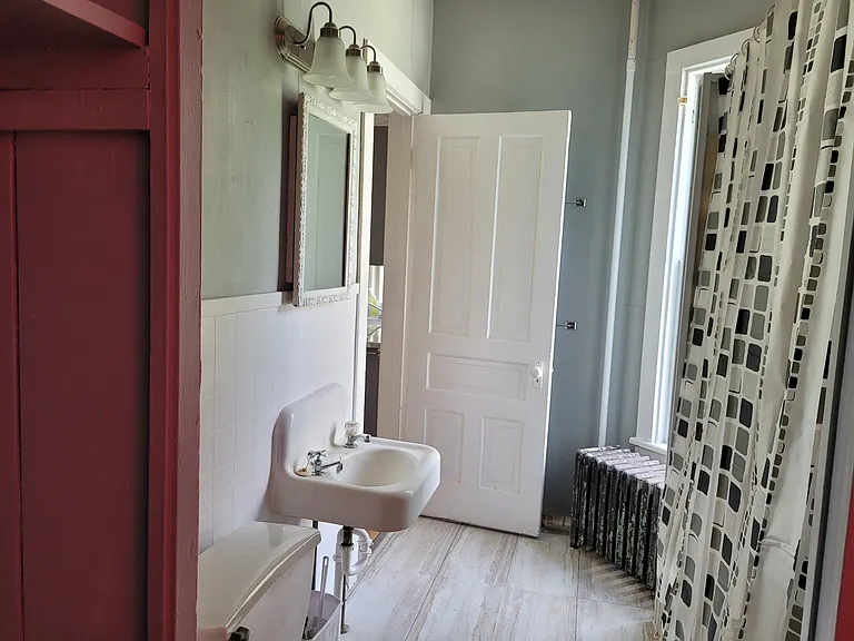 223 N Kalamazoo Ave #2 — Photo 11