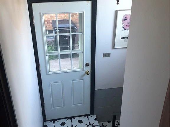 5th image of 87 Waverly Ave