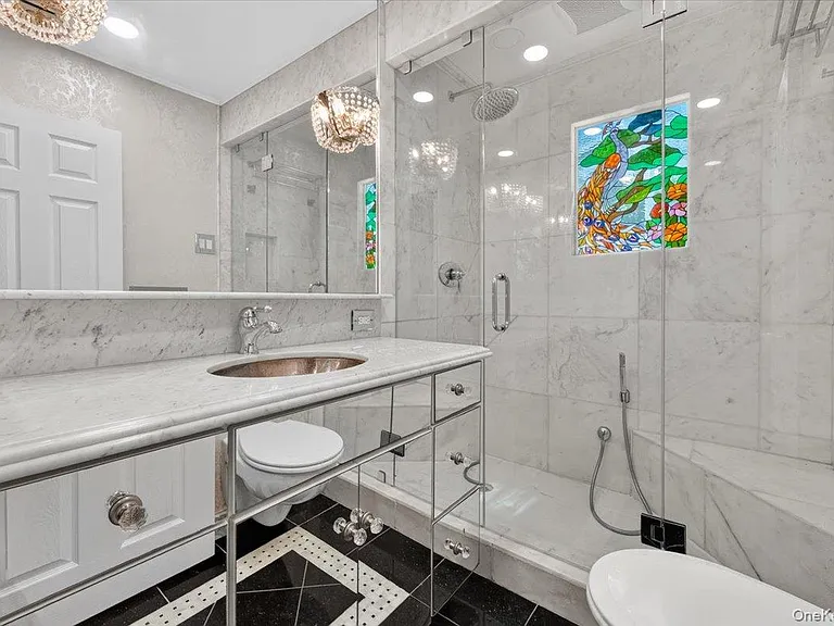 1155 Webster Ave — Photo 17
