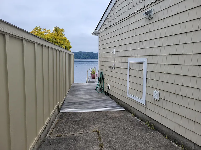 13911 E State Highway 106 — Photo 24