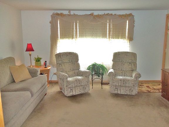 3rd image of 801 Rosel Ct #801