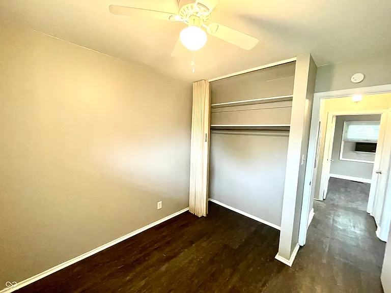 110 N Tyrone Dr — Photo 14