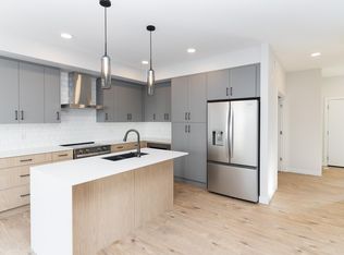 3038 Dixon Landing Lndg SW, Edmonton, AB T6W5L2