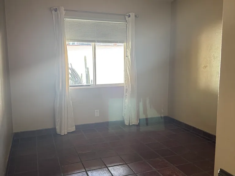 2048 E 6th St #2048 — Photo 13