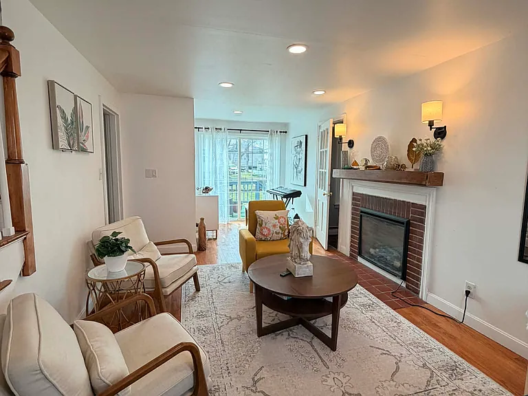 58 Farrar Ave — Photo 41