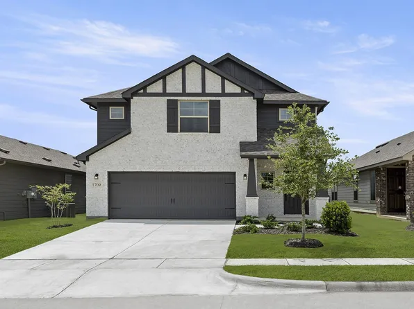 1709 Meadow Crest Dr, Aubrey, TX 76227