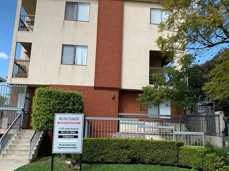 1173 Justin Ave #8 — Photo 6
