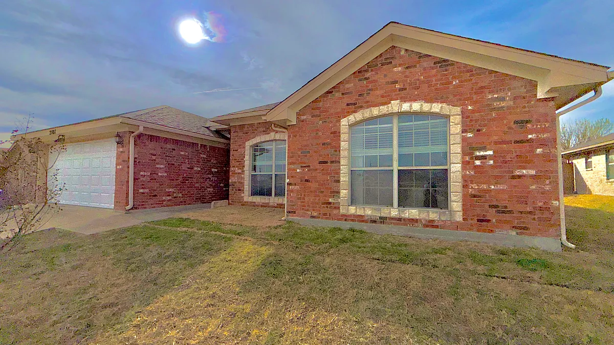 Building Photo - 2107 Gail Dr