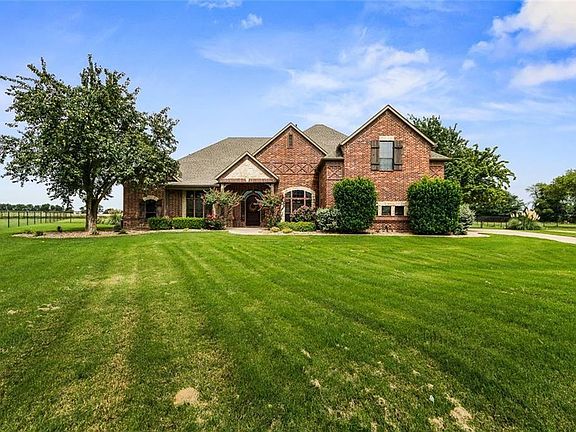 4th image of 3094 Forest Dr
