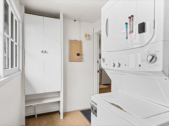 3rd image of 7515 N Albina Ave #2