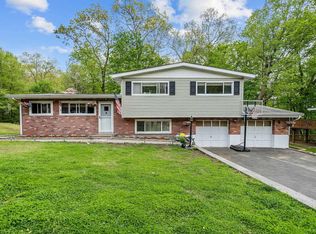 17 Winthrop Dr, Cortlandt Manor, NY 10567