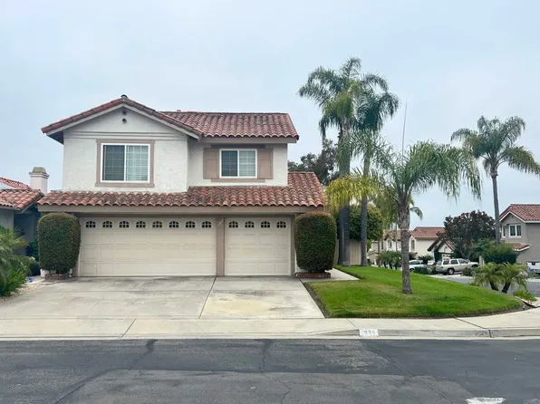 1589 Roma Dr, Vista, CA 92081