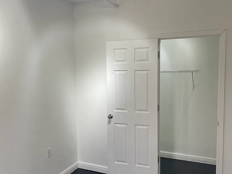 1804 N Mill St #6 — Photo 7