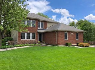 811 Queens Gate Cir, Sugar Grove, IL 60554