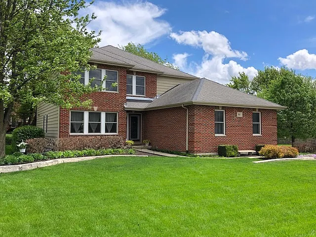 811 Queens Gate Cir photo 1