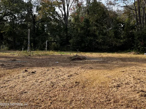 2282 HIDDEN WATERS Drive E, Green Cove Springs, FL 32043