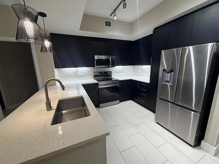 1111 SW 3rd Ave #220 — Photo 16